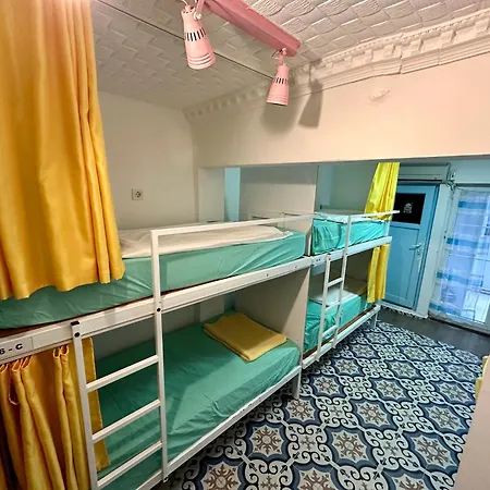 Rodin ホステル *