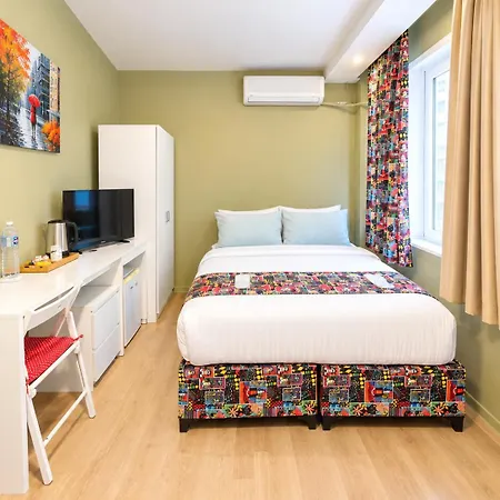 Rodin Hostel *