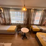 Rodin Hostel *